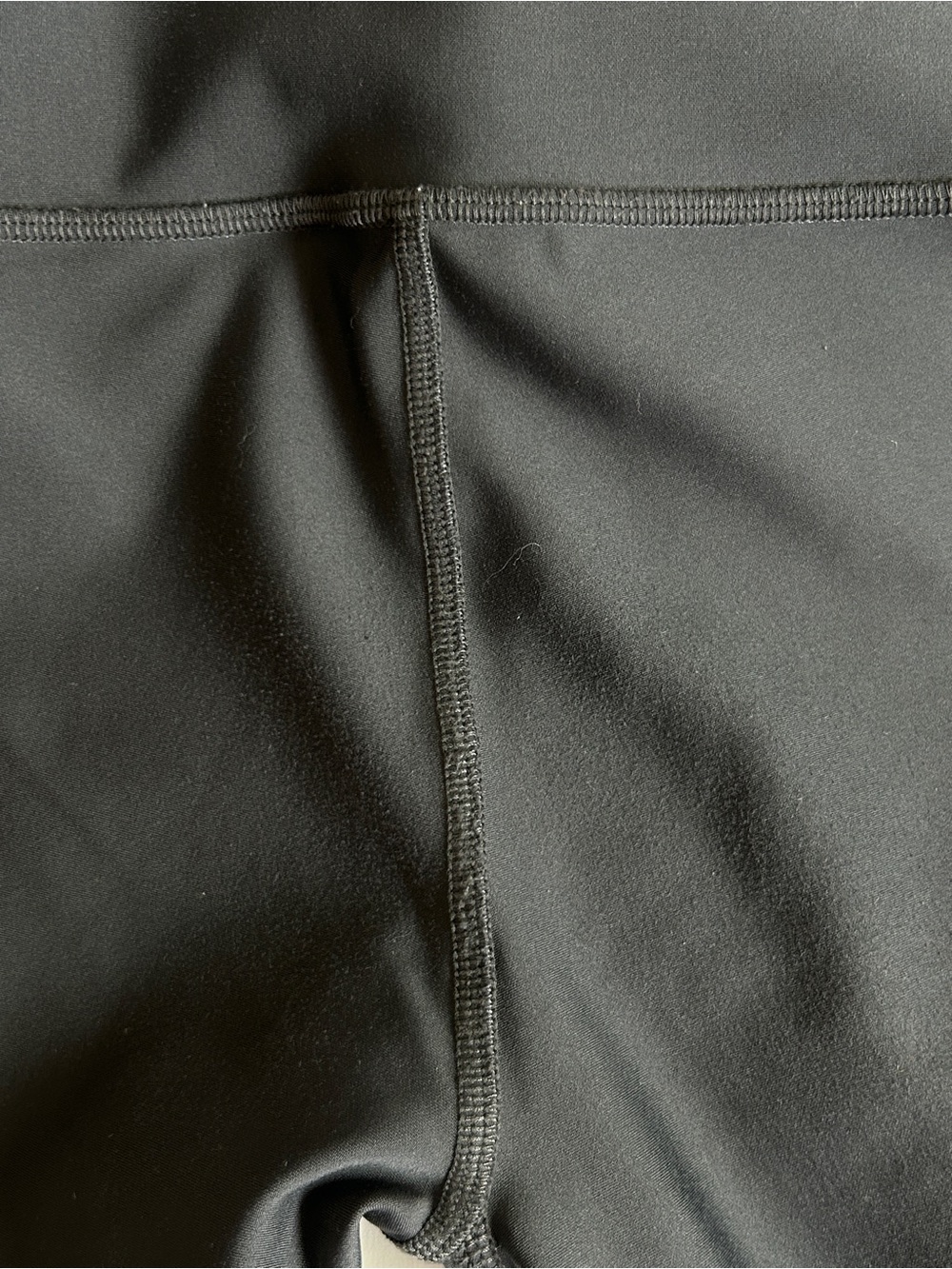 Alo High-Waist Black Leggings in XS - Picture 6 of 8